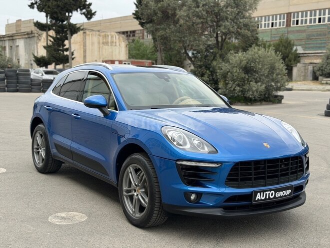 Porsche Macan S-3