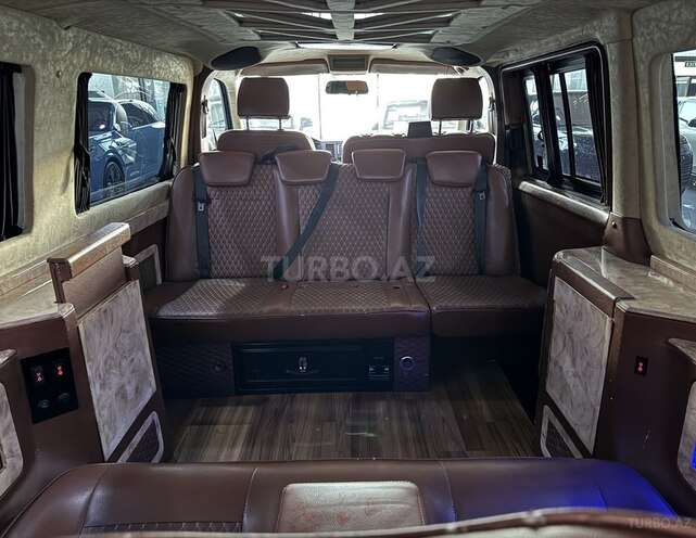 Volkswagen Transporter 2018, 150,800 km - 2.0 л - Bakı