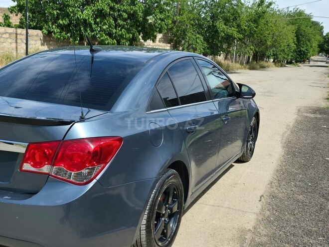 Chevrolet Cruze-5