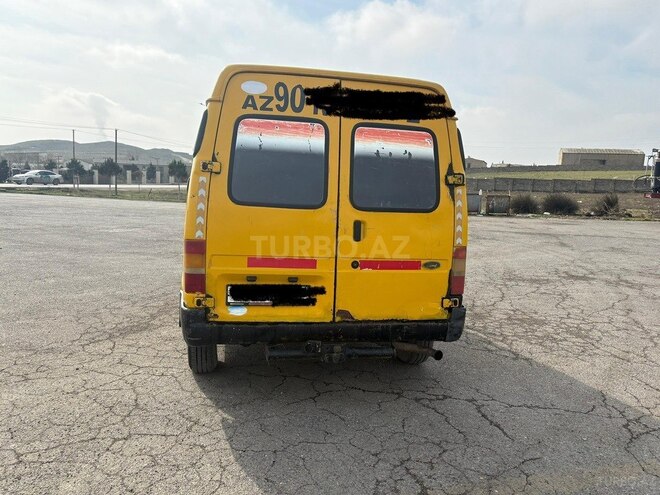 Ford Transit-2