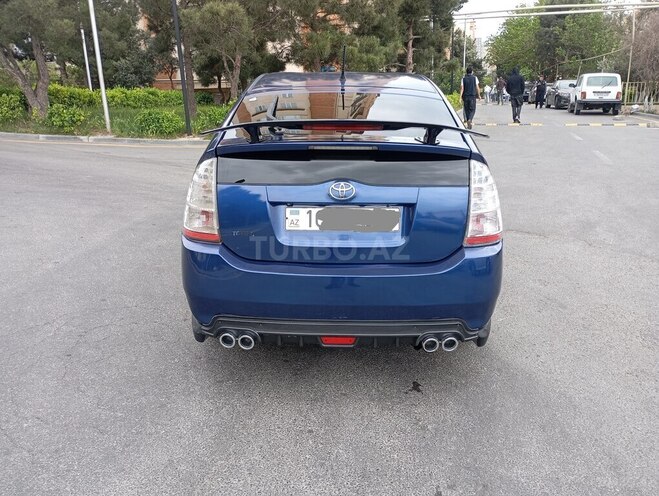 Toyota Prius-4