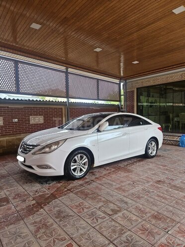 Hyundai Sonata-4