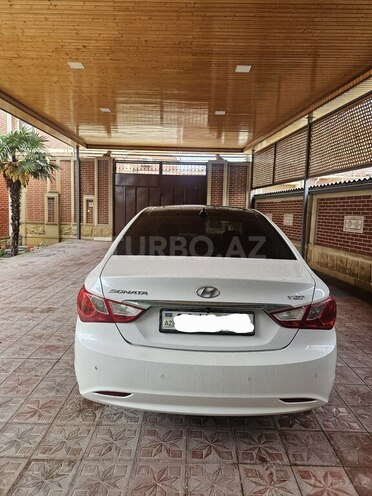 Hyundai Sonata-6