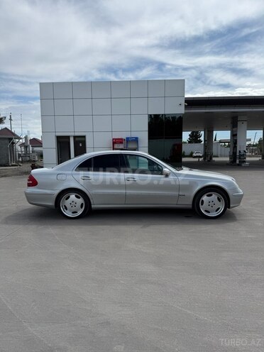 Mercedes E 220-4