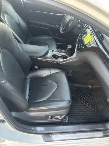 Toyota Camry-8