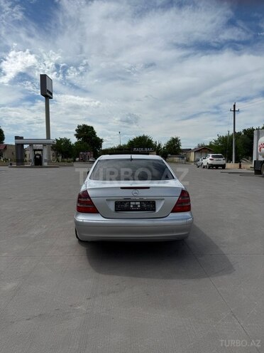 Mercedes E 220-6