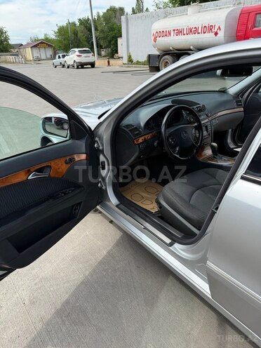 Mercedes E 220-9