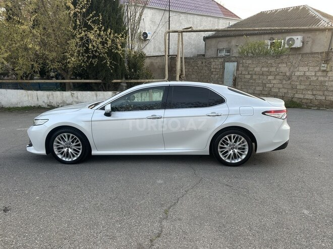 Toyota Camry-3