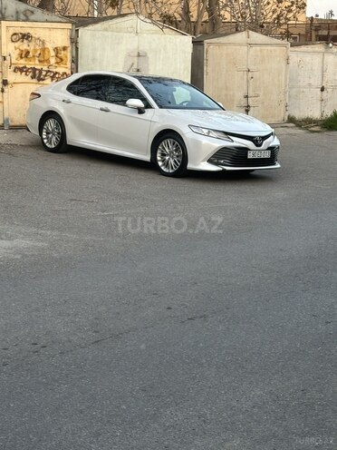Toyota Camry-15