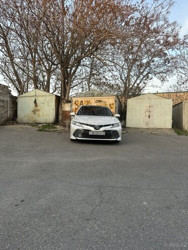 Toyota Camry-13