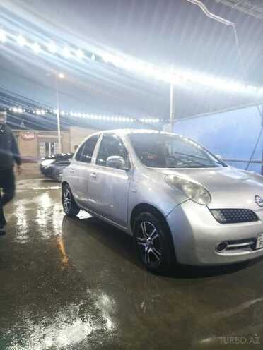 Nissan March-7