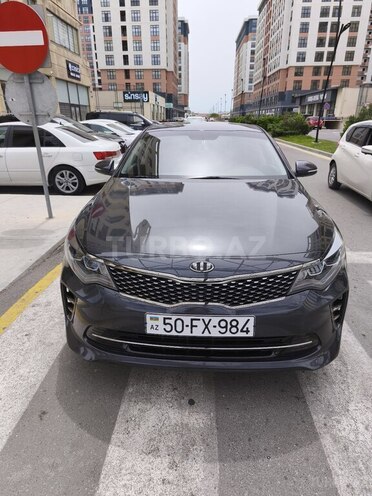 Kia K5-1