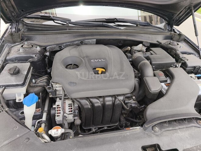 Kia K5-10