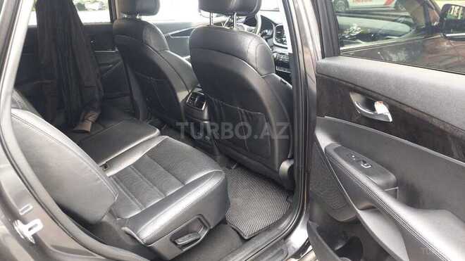 Kia Sorento-9