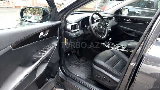 Kia Sorento-8