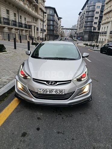 Hyundai Elantra-7