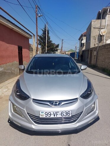 Hyundai Elantra-10