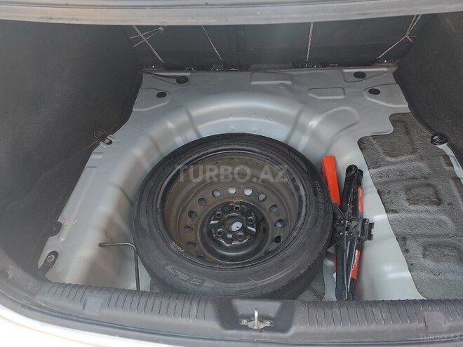 Hyundai Elantra-14