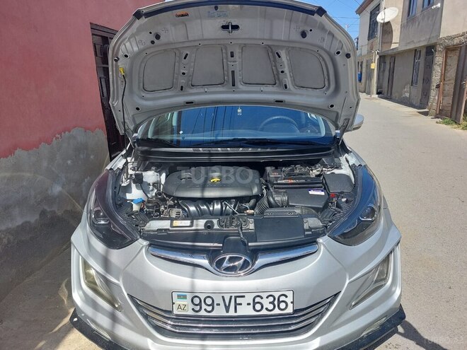 Hyundai Elantra-20