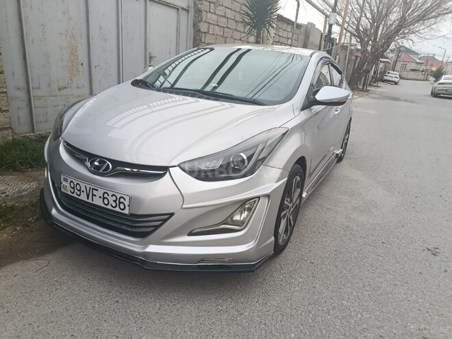 Hyundai Elantra-16