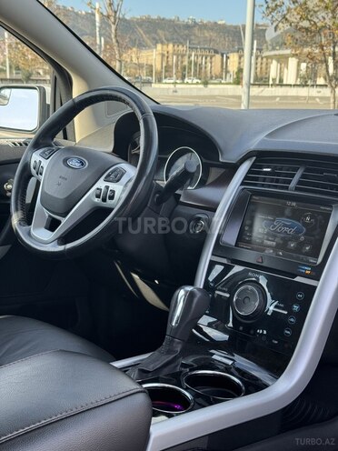 Ford Edge-6