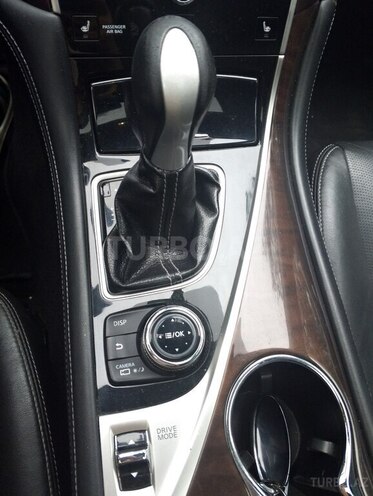 Infiniti Q50-6