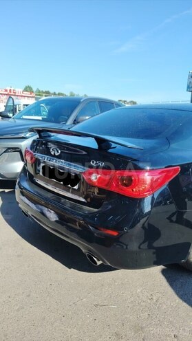 Infiniti Q50-10