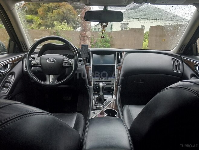 Infiniti Q50-8