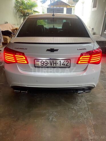 Chevrolet Cruze-13