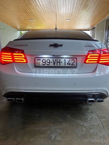 Chevrolet Cruze-12