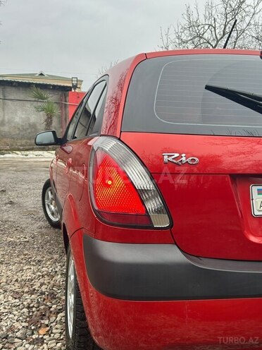 Kia Rio-12