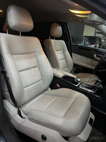 Mercedes E 220-8