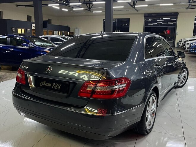 Mercedes E 220-6
