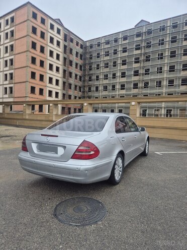 Mercedes E 220-2