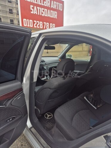 Mercedes E 220-6
