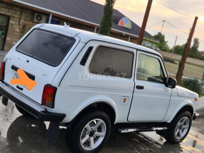 LADA (VAZ) Niva-3