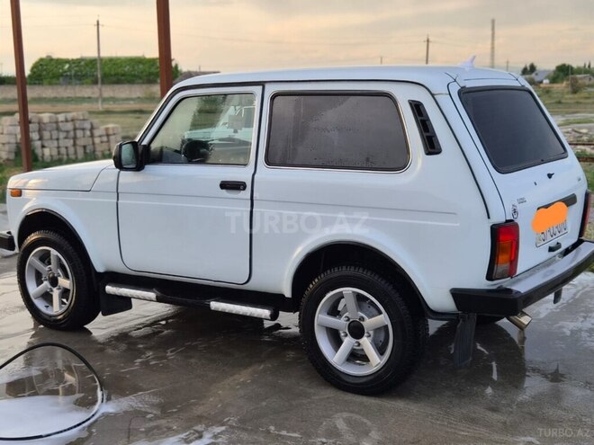 LADA (VAZ) Niva-4