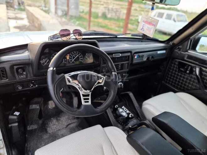 LADA (VAZ) Niva-12