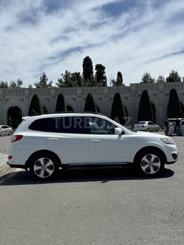 Hyundai Santa Fe-4