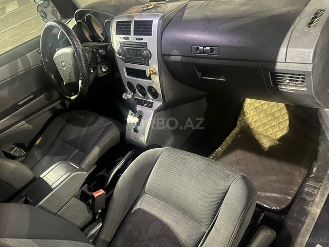 Dodge Caliber-11
