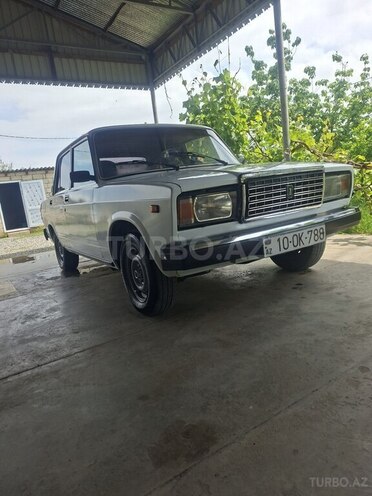 LADA (VAZ) 2107-1