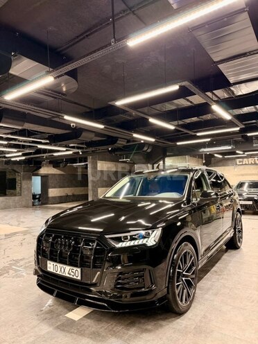 Audi Q7-4