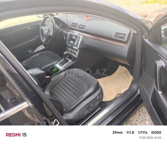 Volkswagen Passat-8