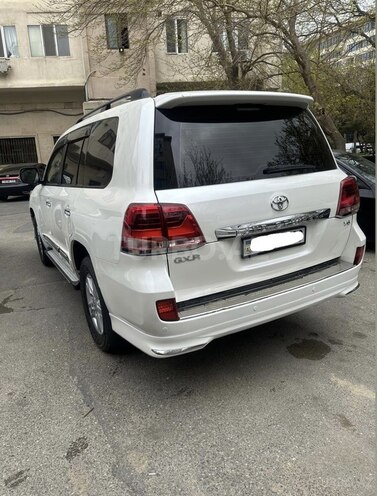 Toyota Land Cruiser-3