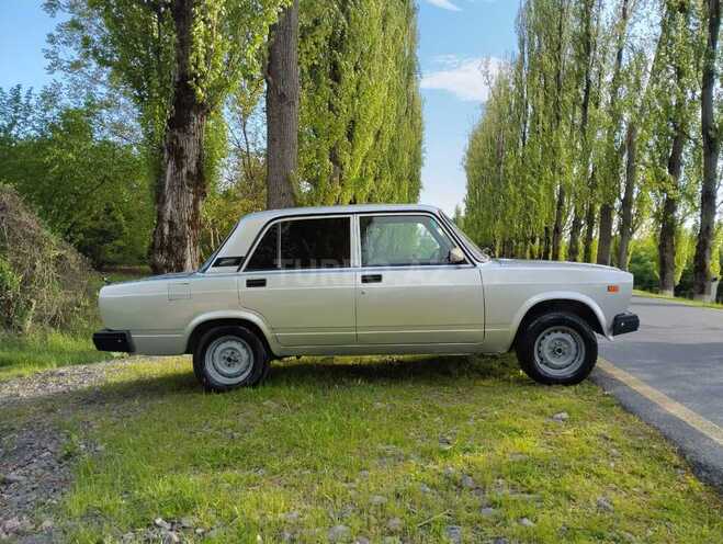 LADA (VAZ) 2107-2