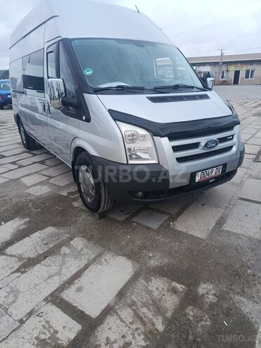 Ford Transit-1