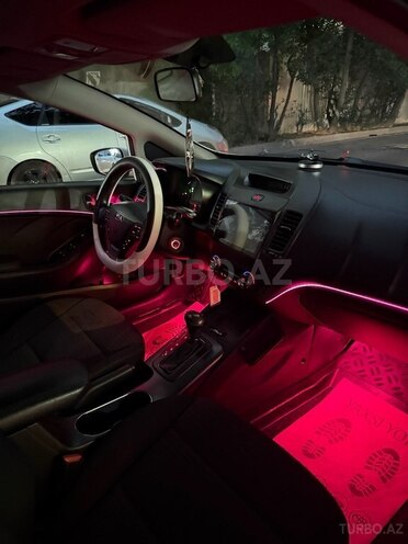 Kia Cerato-9
