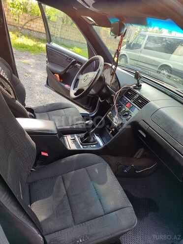 Mercedes C 200-8