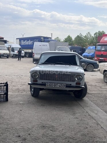 LADA (VAZ) 21011-1