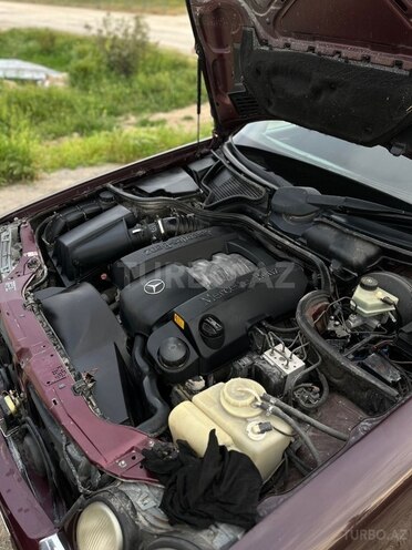 Mercedes E 240-14